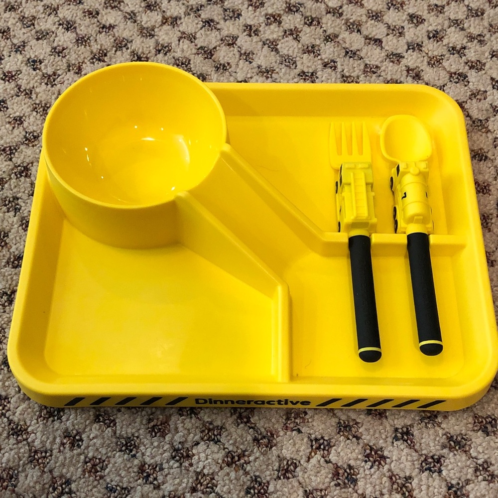 Construction plate and utensil set